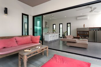 Others 3, Large 3BR Villa with Big Pool by Intira, Pulau Phuket