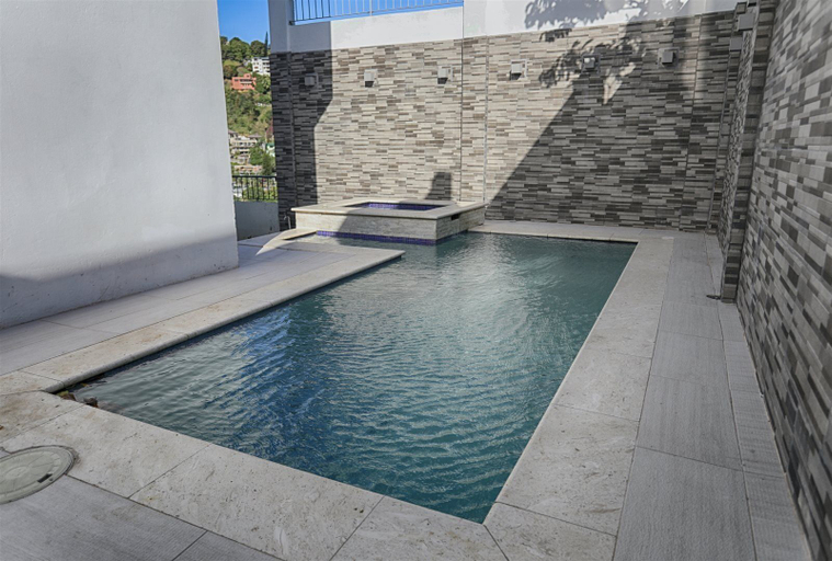 Sport & Beauty 4, Gulfview Townhouse With Pool and Jacuzzi
