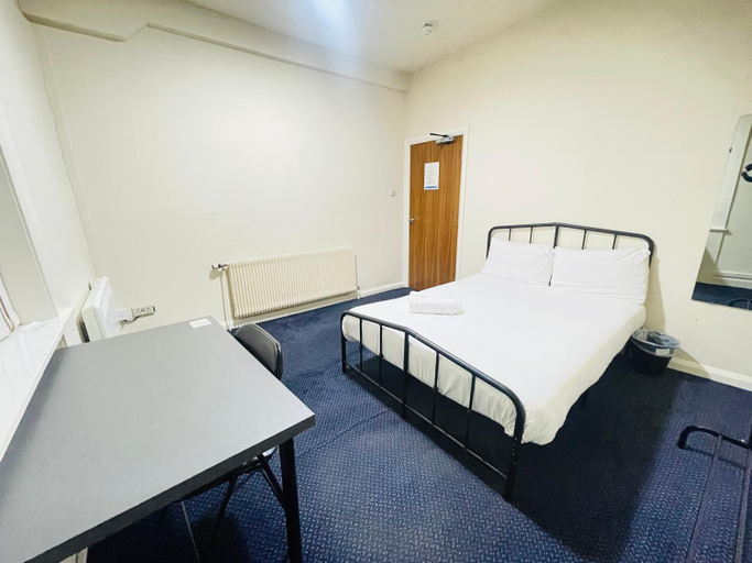 Bedroom 2, TCH Lodge, Bolton