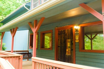Others 4, Treetop Retreat, Brown
