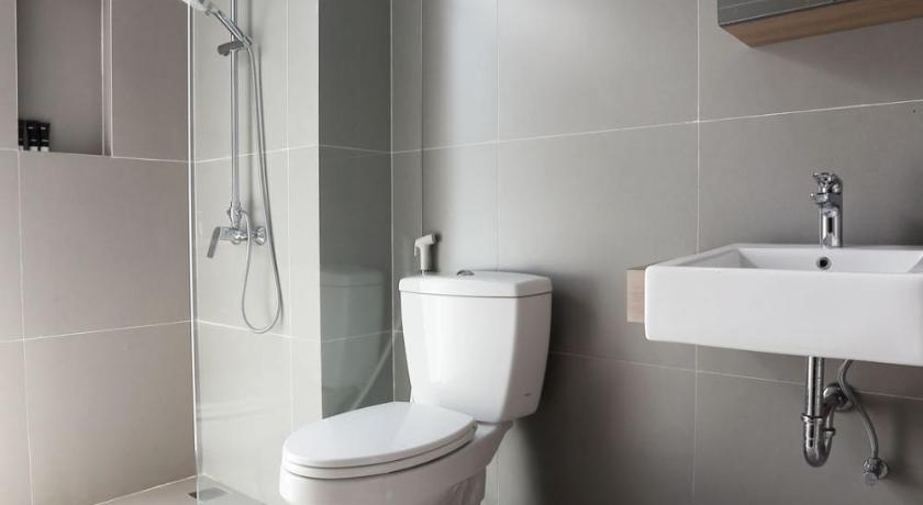 bathroom 15