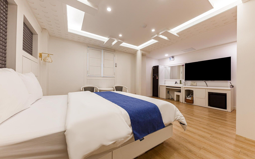 Bedroom 3, Chungju Baraan Hotel, Chungju