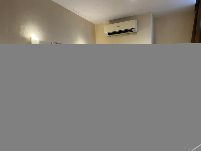 Others 5, Mountbatten Hotel, Singapore