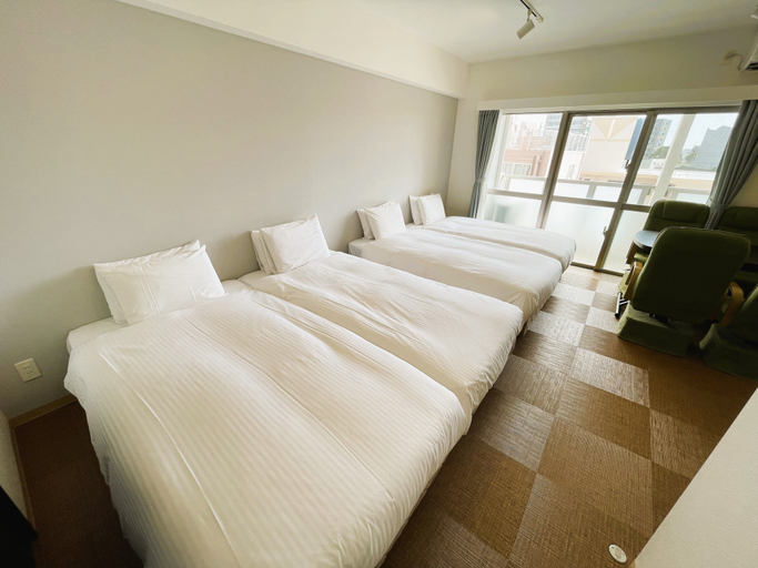 Bedroom 4, Cosmos Shintoshin Hotel, Naha