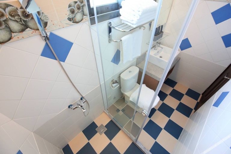 Bathroom 3, HAVE FUN 225 INN, Hualien