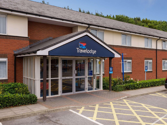 Exterior & Views 1, Travelodge Wakefield Woolley Edge M1 Northbound, Wakefield