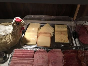 Food & Drinks