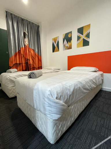 Bedroom 2, Allbes Parklands hotel, Klang