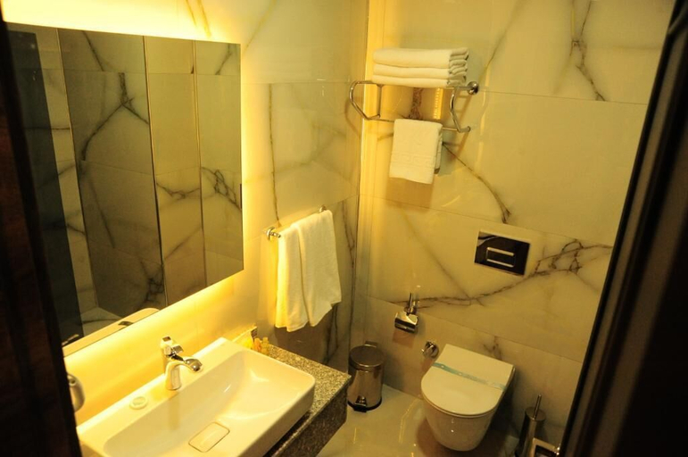 Bathroom 5, Iceberg Otel, Sarıkamış