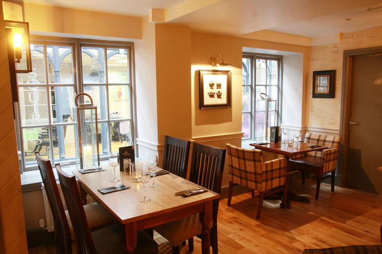 Food & Drinks 2, Crown Hotel, Cheshire East