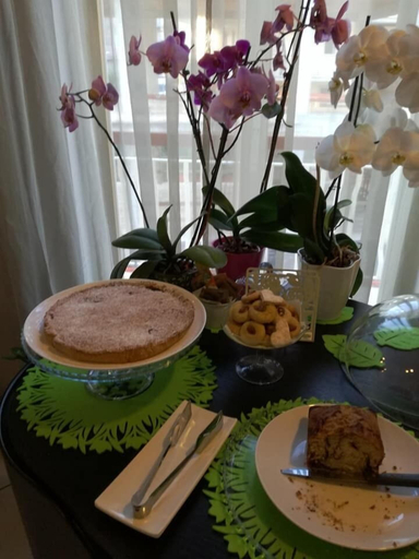 Food & Drinks 4, Il Fiore in una Stanza, Latina