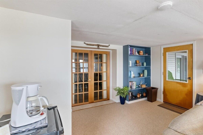 Interior 3, Lakeview Manor With Historic Charm and Serene Waters, Camden