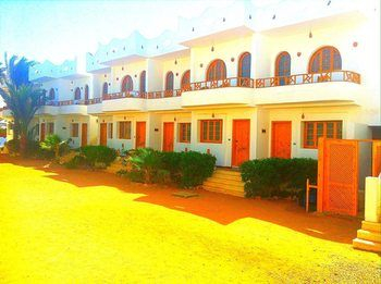 Others 2, Happy Land Hotel Dahab, Sant Katrin