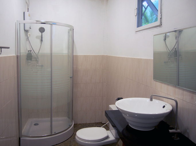 Bathroom 4, Chareena Garden, Muang Satun