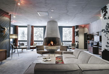 Others 4, Totem, Friendly Hotel, Haute-Savoie