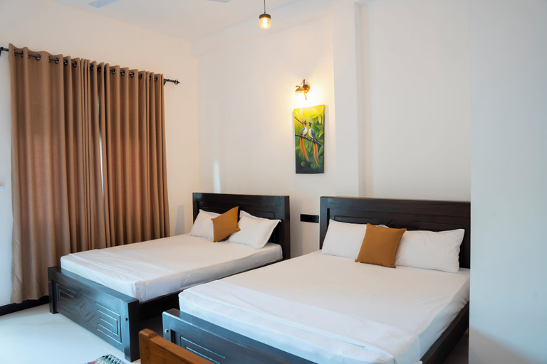 Bedroom 3, Ruhunu Holiday Inn, Katharagama