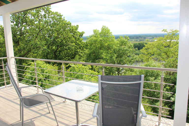Others 2, Hotel Zum Halbmond, Herzogtum Lauenburg