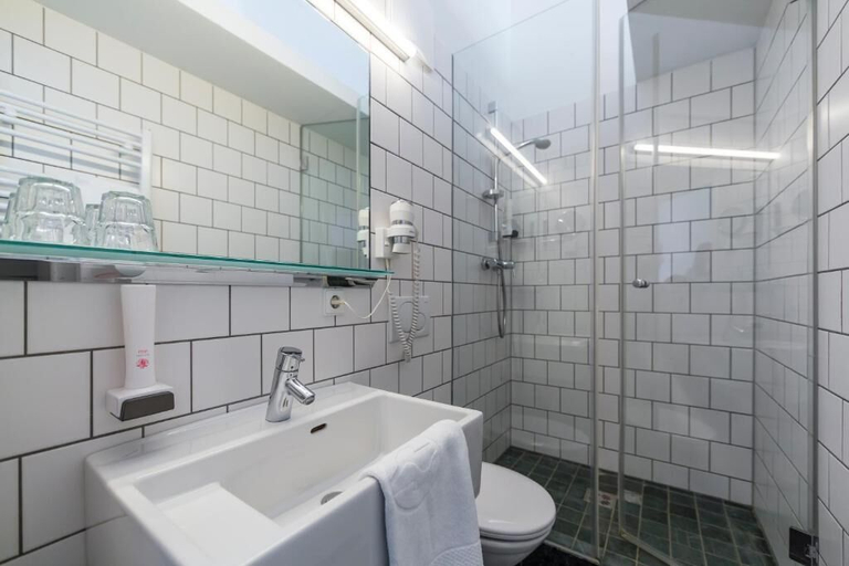 Bathroom 4, Stift St. Georgen, Sankt Veit an der Glan
