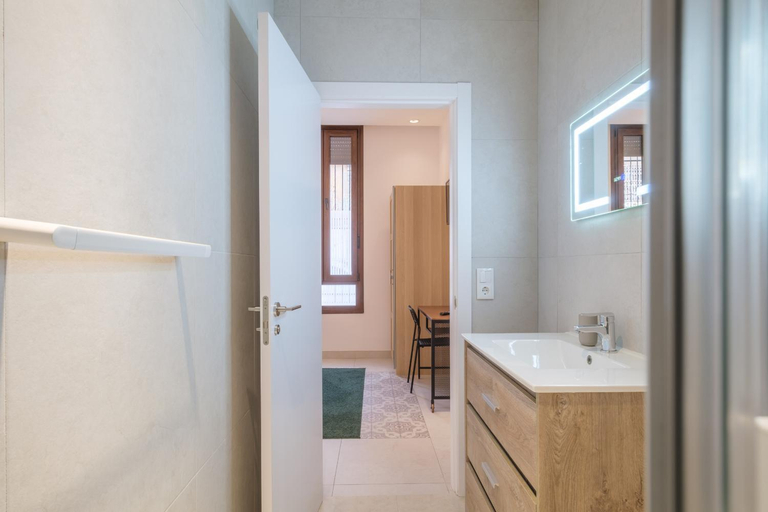 Bathroom 4, Gorgeous Apartment close to City Centre, Valencia