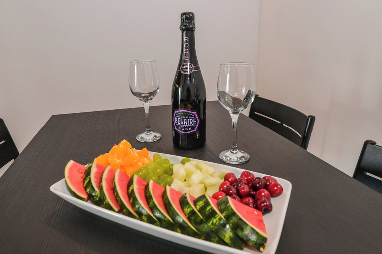 Food & Drinks 4, Double L House, Novalja