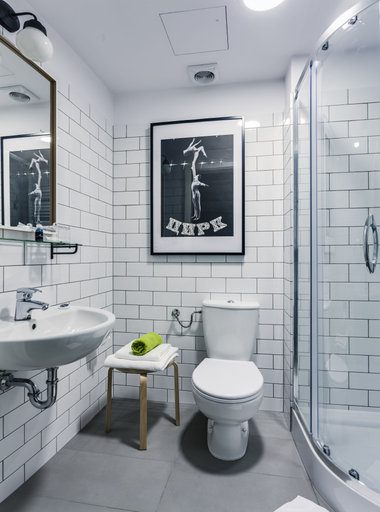 Bathroom, B&B Julinek Park, Nowy Dwór Mazowiecki