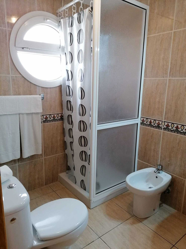 Bathroom 4, APARTAMENTOS PARQUE CAROLINA, Santa Cruz de Tenerife