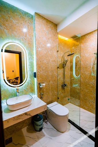 Bathroom 4, Hue Golden Inn Hotel, Huế