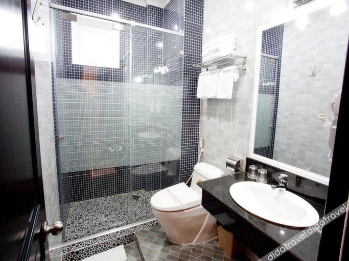 Bathroom 3, Linh Phuong 3 Hotel, Ninh Kiều