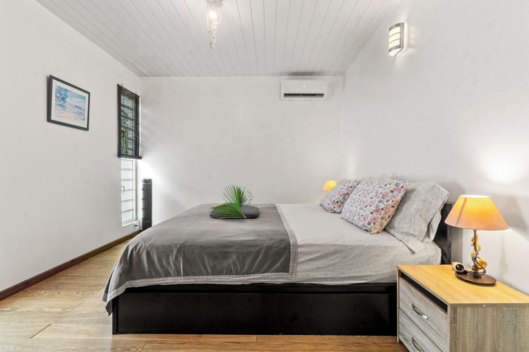 Room 3, Villa Maoe Pool