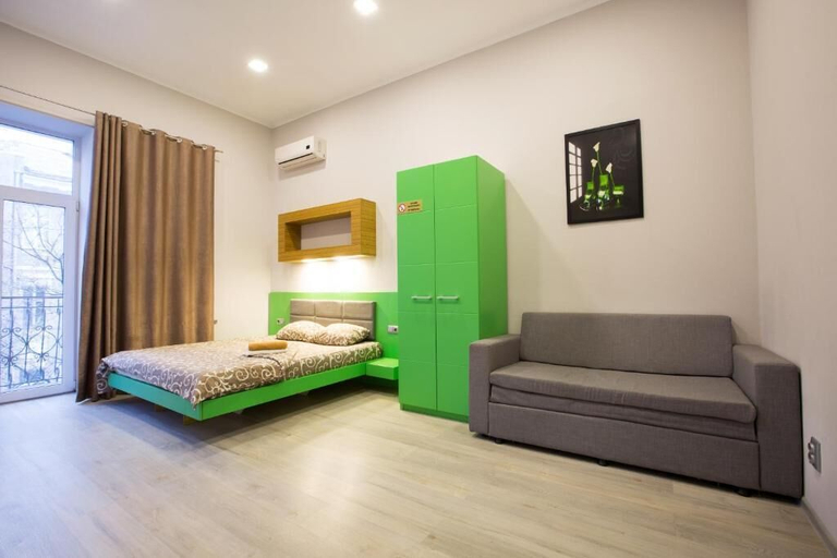 Room 4, Pushkinskaya Apartments, Kharkivs'ka