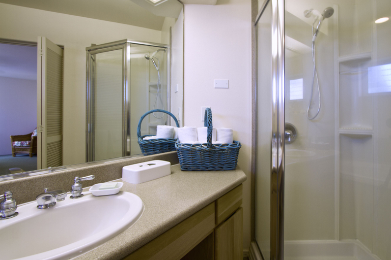 Bathroom 4, Club Wyndham Shearwater, Kauai