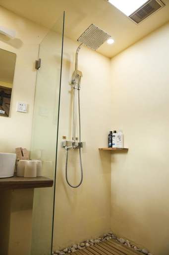 Bathroom, Dali Square Inn, Dali Bai