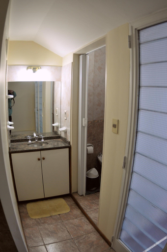 Bathroom, Adamo Apart, San Rafael