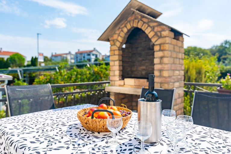 Food & Drinks, Apartments Pero by El-Pi Tours, Malinska-Dubašnica