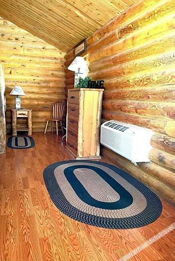 Others 4, Country Cabins Inn, Uinta
