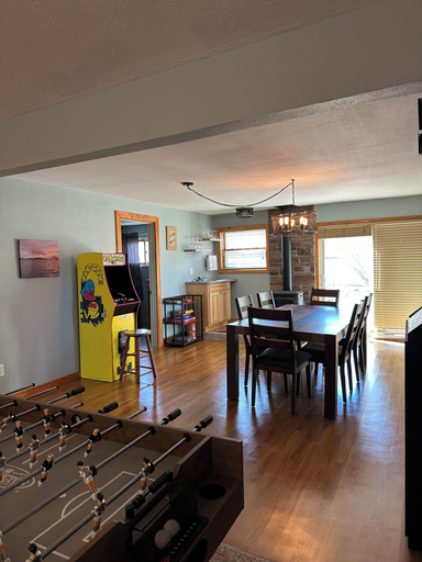 Food & Drinks, Lake Wisconsin Resort, Columbia