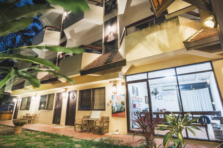 Exterior & Views