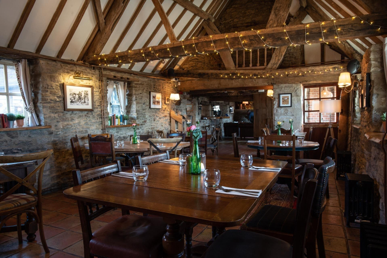 Food & Drinks 4, The Talkhouse, Oxfordshire