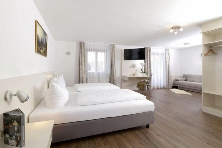 Bedroom 4, Hotel zur Linde, Cham