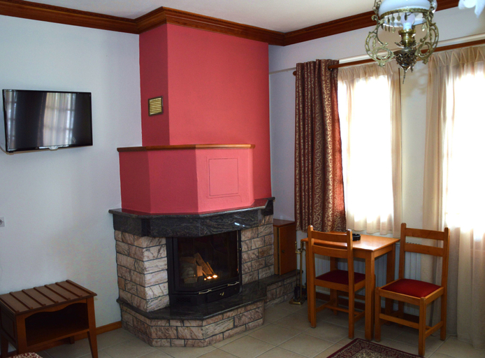 Others 2, Hotel Adonis, Epirus