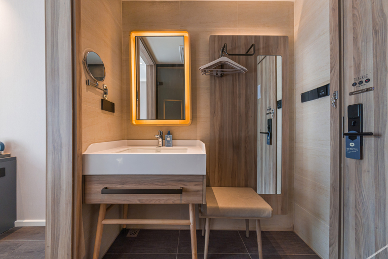 Bathroom 3, Hanting Hotel Dongying Xicheng Wanda Plaza, Dongying