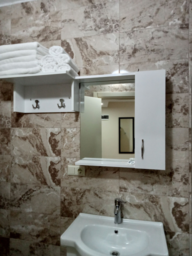 Bathroom 5, KURT OTEL, Merkez