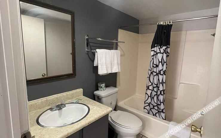 Bathroom, Goldstar Inn, Los Angeles