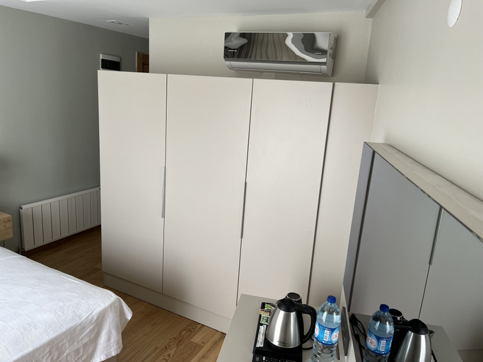 Bedroom 3, Sezer's Oliva Hotel, Ezine