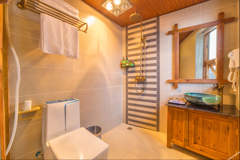Bathroom 3, dujiajiyi mengzhilian homestady, Lijiang