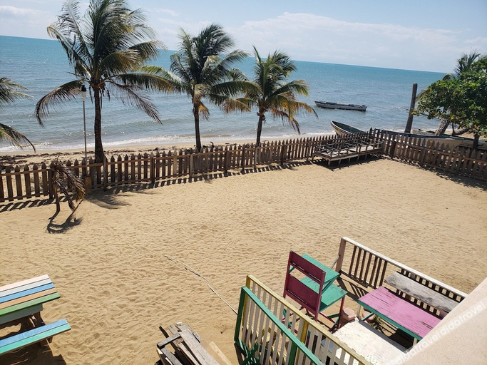 Others 5, Pal's on the Beach - A Gold Standard Hotel
