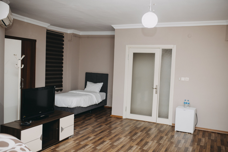 Bedroom 2, Grand Koru Otel Beach, Çınarcık