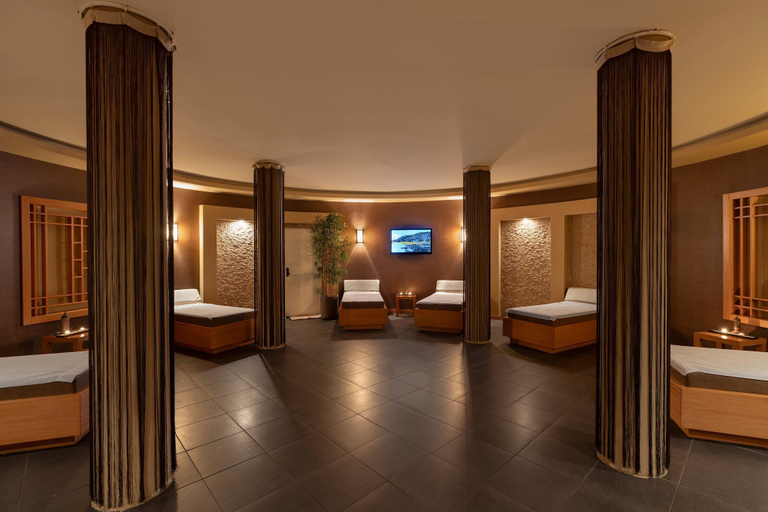 Bedroom 3, Limak Atlantis De Luxe Hotel & Resort - All Inclusive, Serik