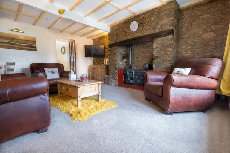 Living area, Bumble Cottage - Parking - Pet - Garden - Sleeps 4, Devon