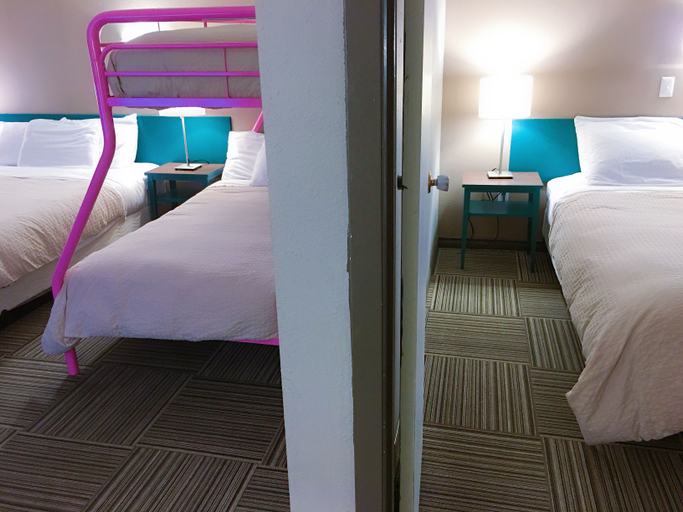 Bedroom 2, Canterbury Inn, East Kootenay